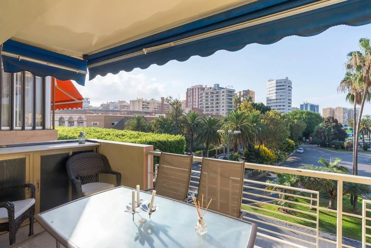 PLAYA MALAGUETA 200m JUNTO CENTRO HISTORICO Perfecta Ubicacion Apartamento Familiar Málaga