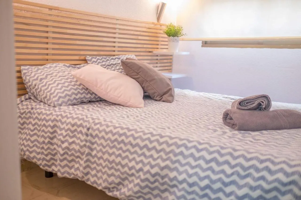 PLAYA MALAGUETA 200m JUNTO CENTRO HISTORICO Perfecta Ubicacion Apartamento Familiar  Málaga